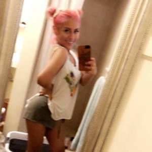 Meet your Posher, Amorette